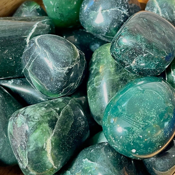 Green Kyanite crystal – Sage Spirits crystal guide