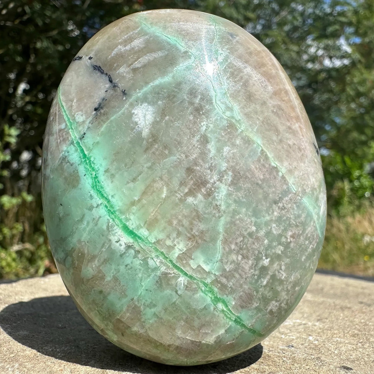 Green Moonstone crystal – Sage Spirits crystal guide