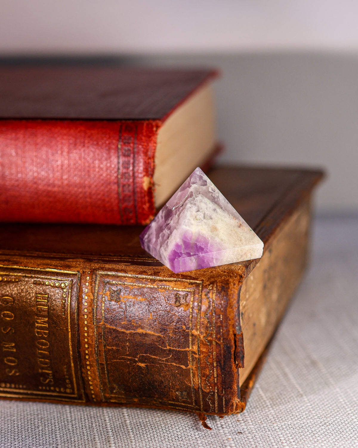 Amethyst Pyramid – Sage Spirits