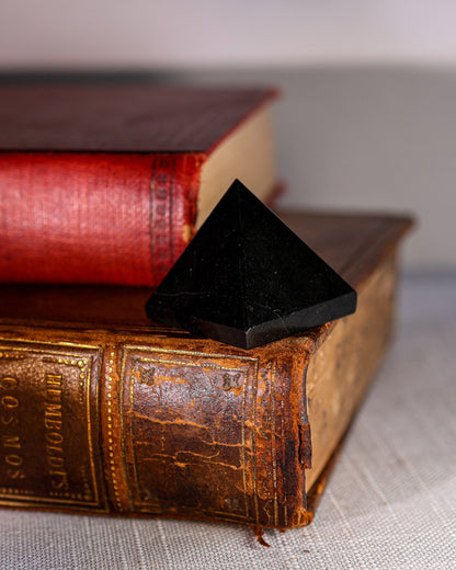 Black Tourmaline Pyramid – Sage Spirits