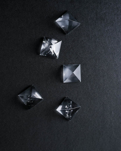 Clear Quartz Pyramid – Sage Spirits