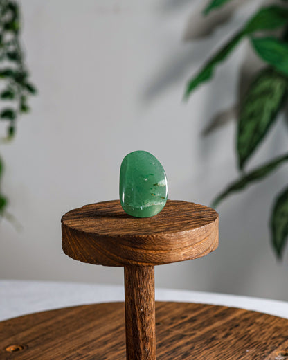 Green Aventurine Palm Stone – Sage Spirits