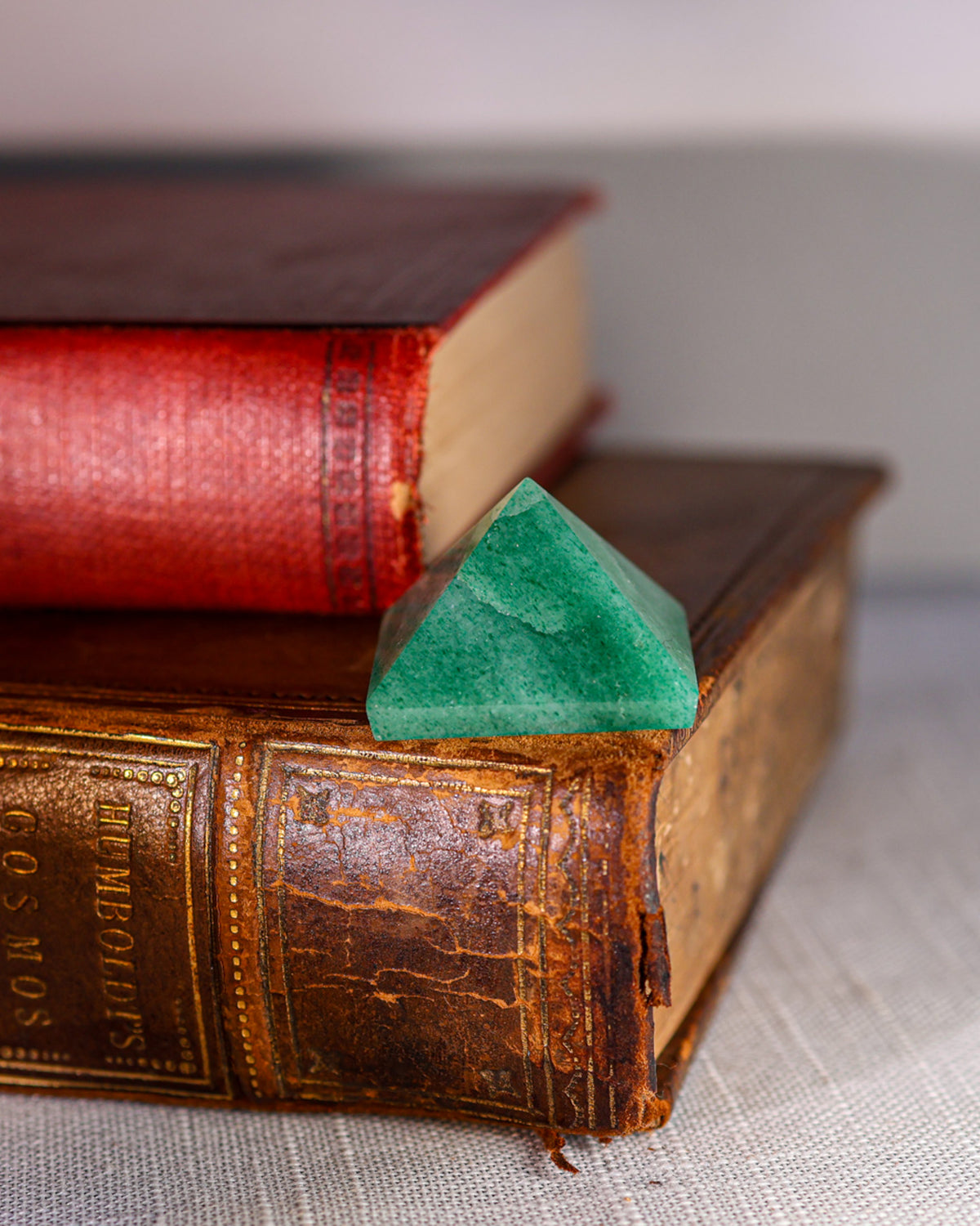 Green Aventurine Pyramid – Sage Spirits