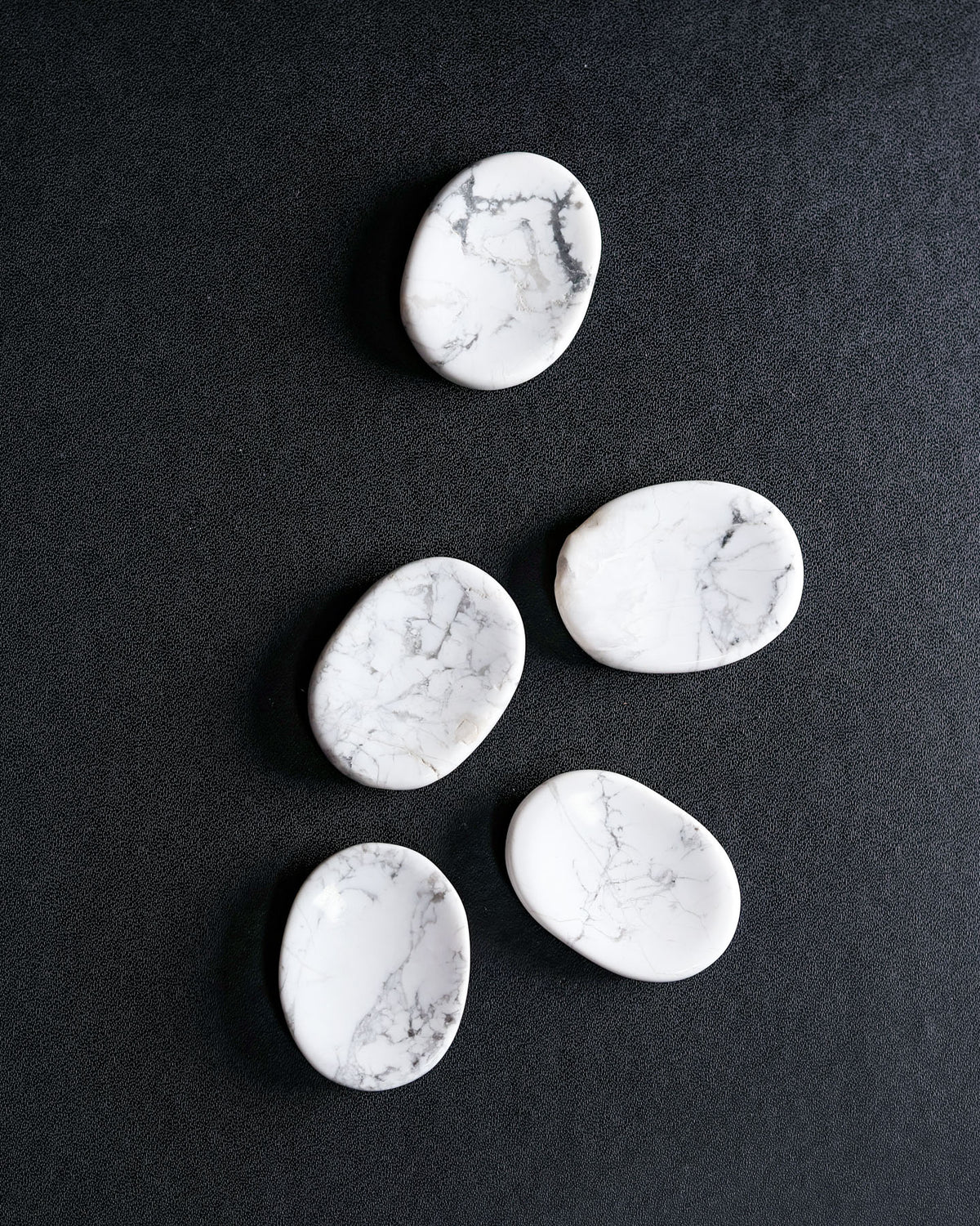 Howlite Worry Stone – Sage Spirits