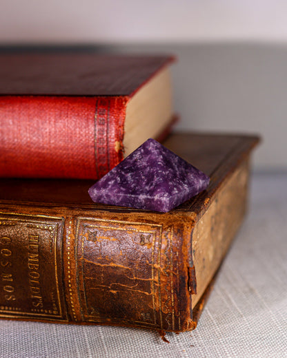 Lepidolite Pyramid – Sage Spirits