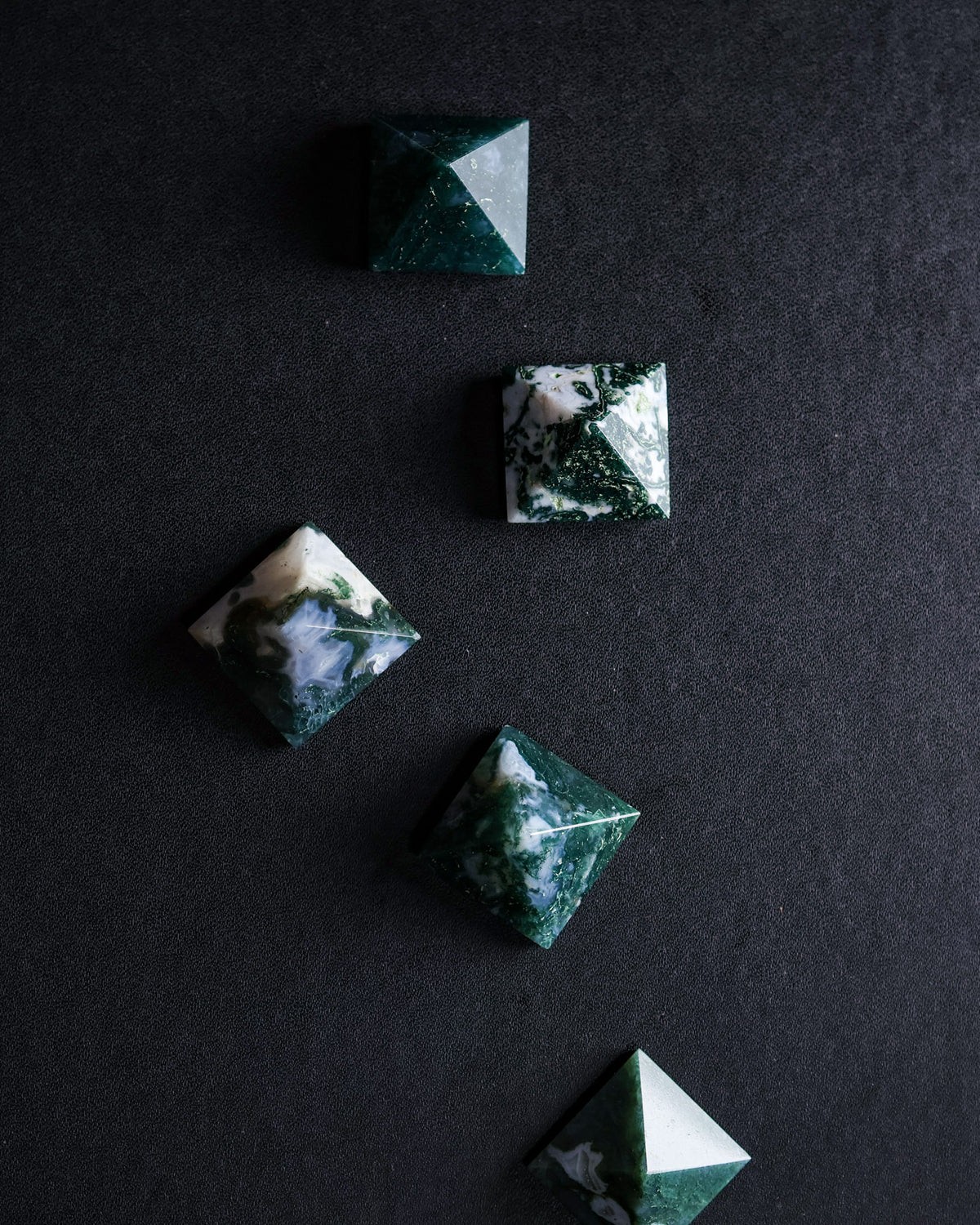 Moss Agate Pyramid – Sage Spirits