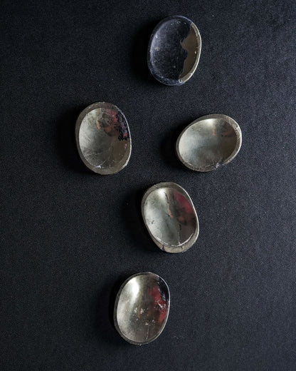 Pyrite Worry Stone – Sage Spirits