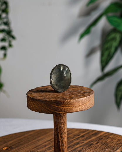 Pyrite Worry Stone – Sage Spirits