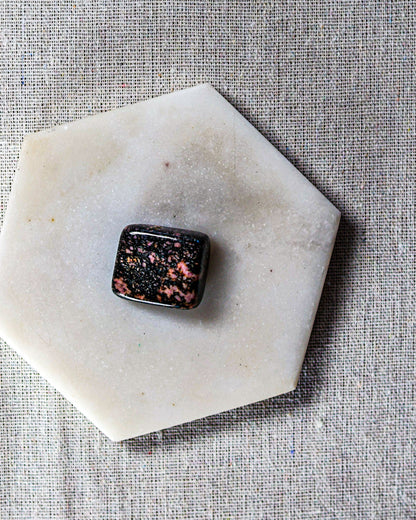 Rhodonite (Zimbabwe) Tumbled Gemstone