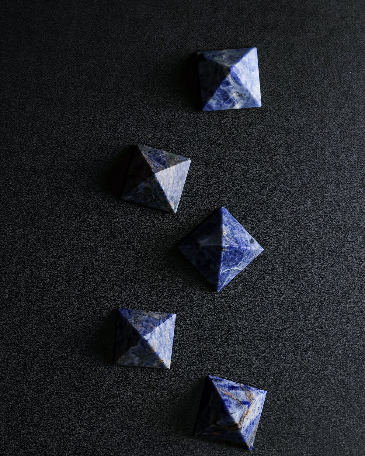 Sodalite Pyramid – Sage Spirits