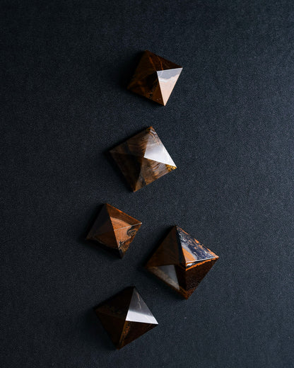 Tigers Eye Pyramid – Sage Spirits
